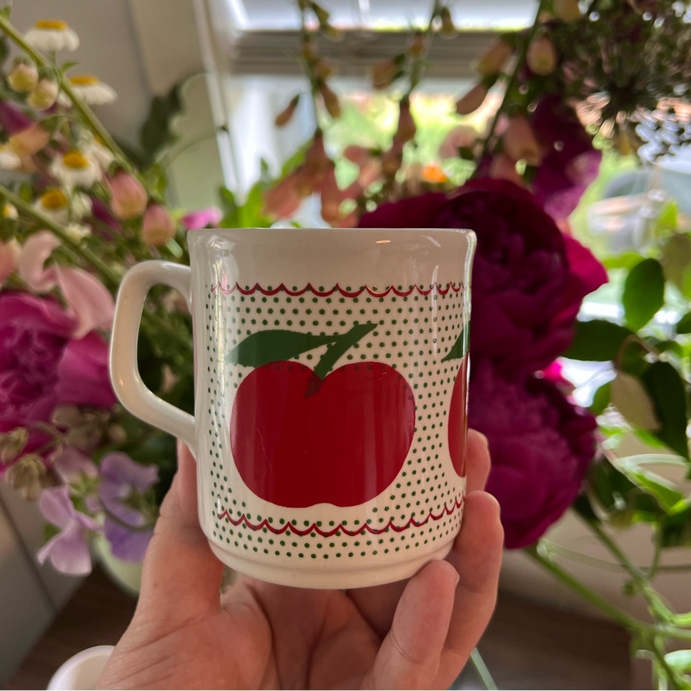 vintage made in england apple mug